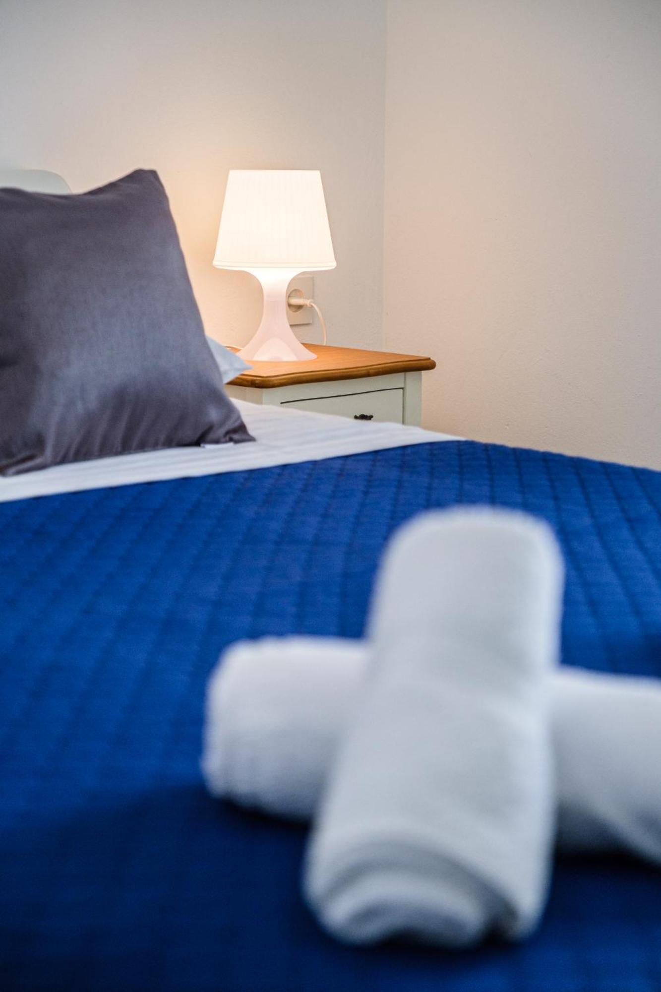 Rooms Anna Milna  Eksteriør bilde